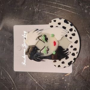 Black and white acrylic brooch